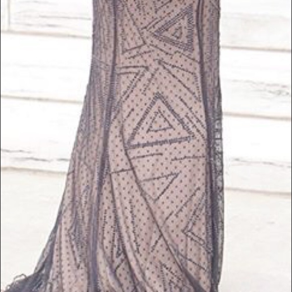 FORMAL DRESS - Picture 2 of 8